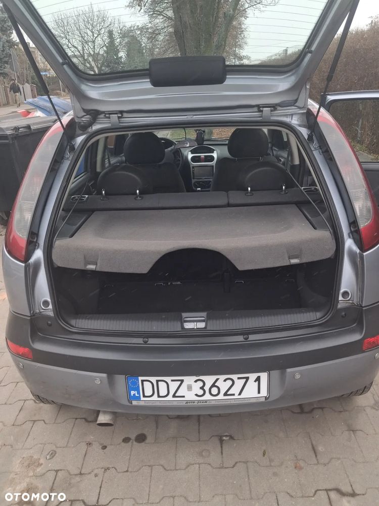 Opel Corsa 1.4 16V Enjoy - 15