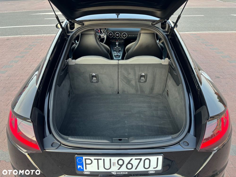 Audi TT S Coupé - 28