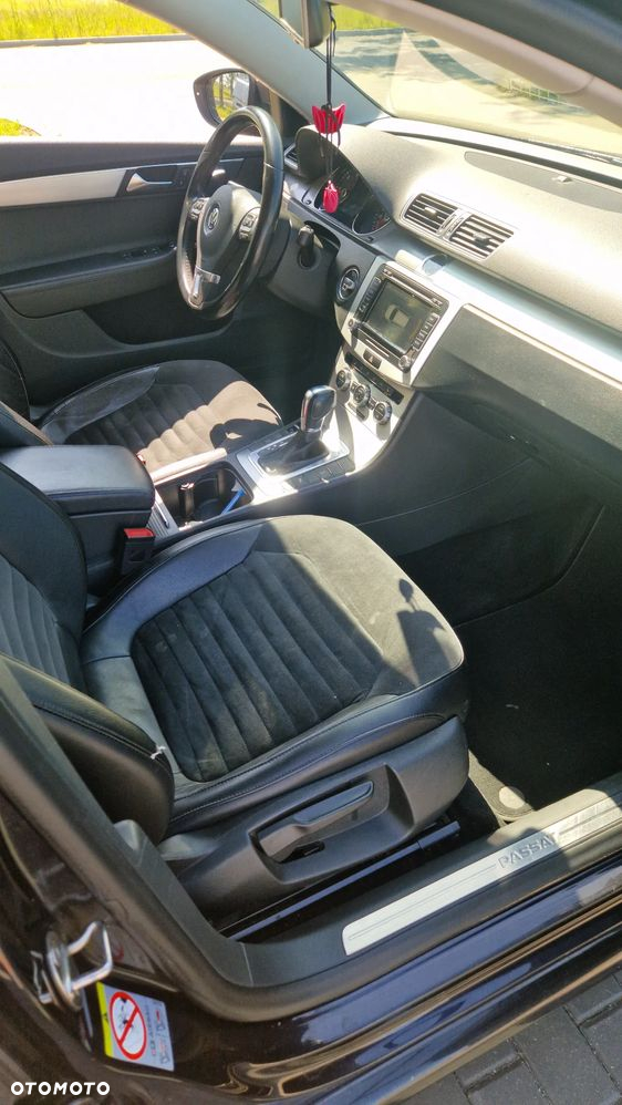Volkswagen Passat 2.0 TDI Highline DSG - 17