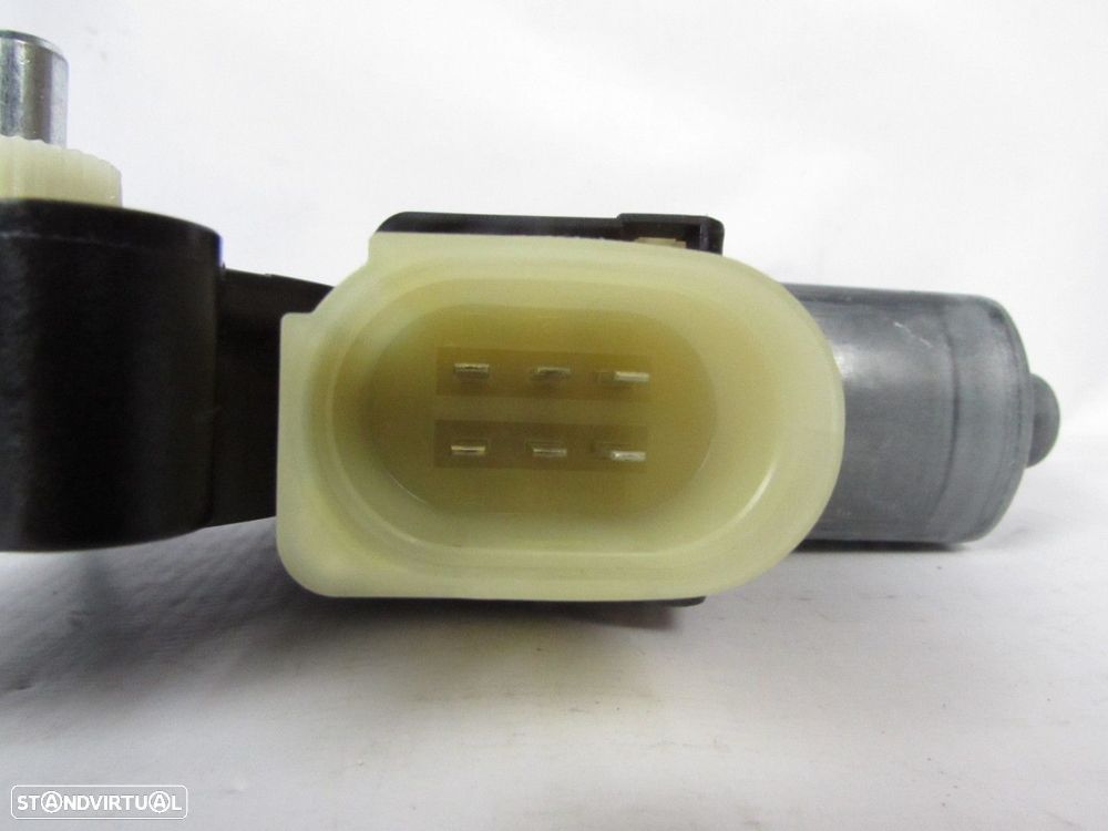 Motor elevador Esquerdo/Trás Seminovo/ Original BMW X2 (F39) 67627413052 - 3