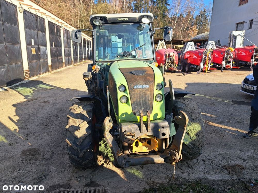 Claas Nexos 240F 4X4 - 2