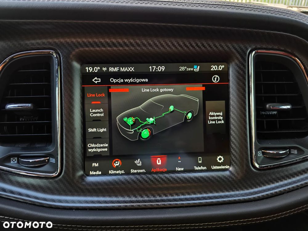 Dodge Challenger 6.2 Hellcat - 19