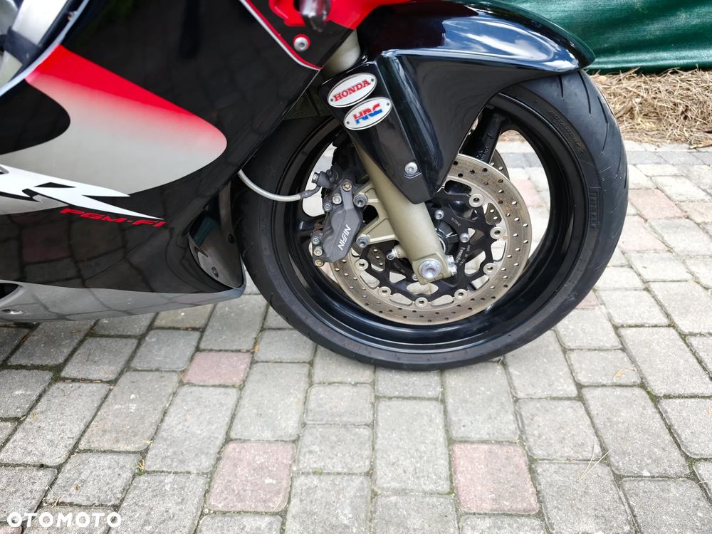 Honda CBR - 11