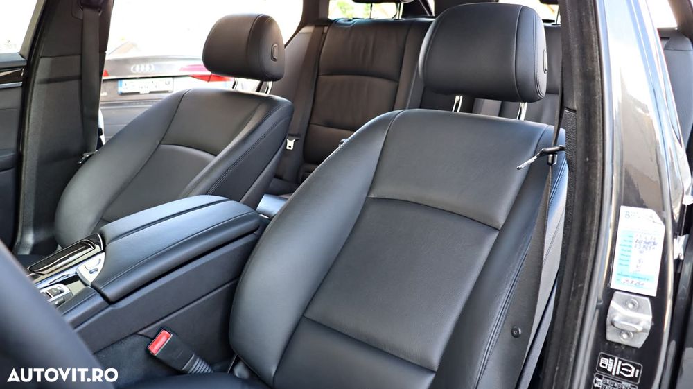 BMW Seria 5 525d Aut. Luxury Line - 10