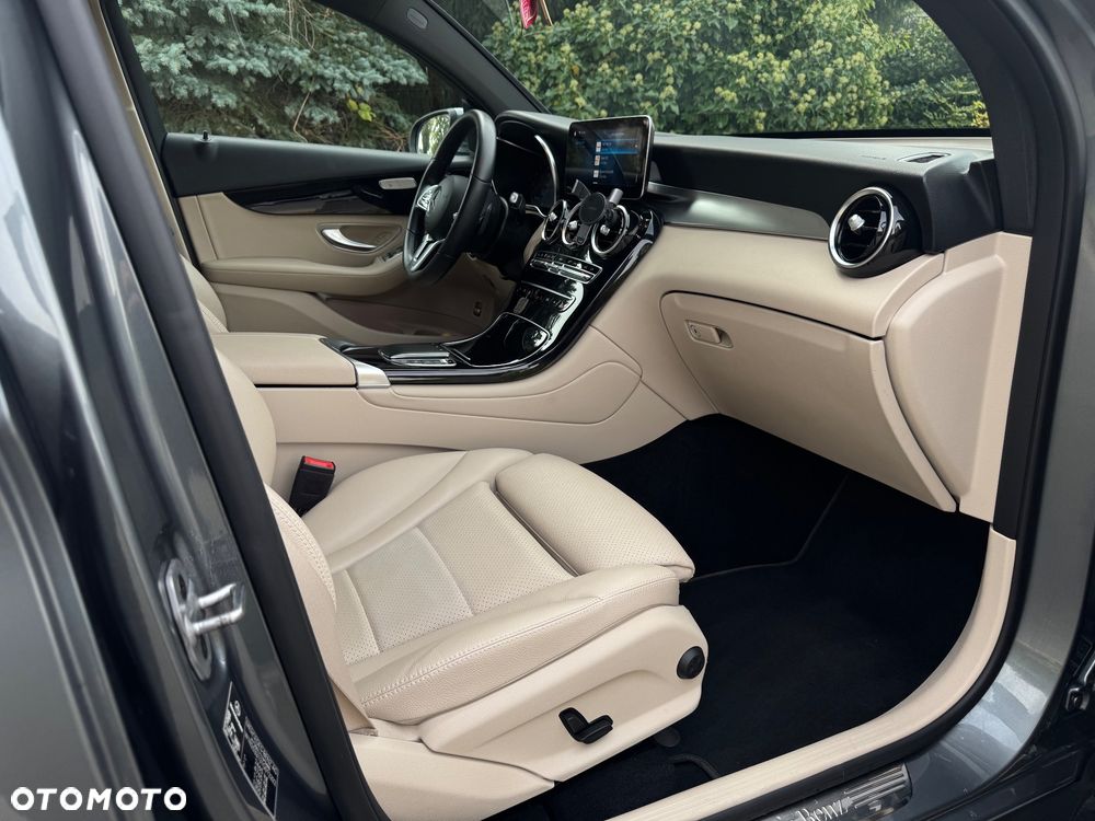 Mercedes-Benz GLC 200 d Business Edition - 25