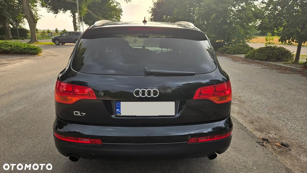 Audi Q7 - 10