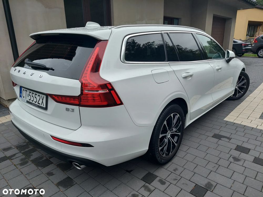 Volvo V60 B3 B Momentum Pro - 3