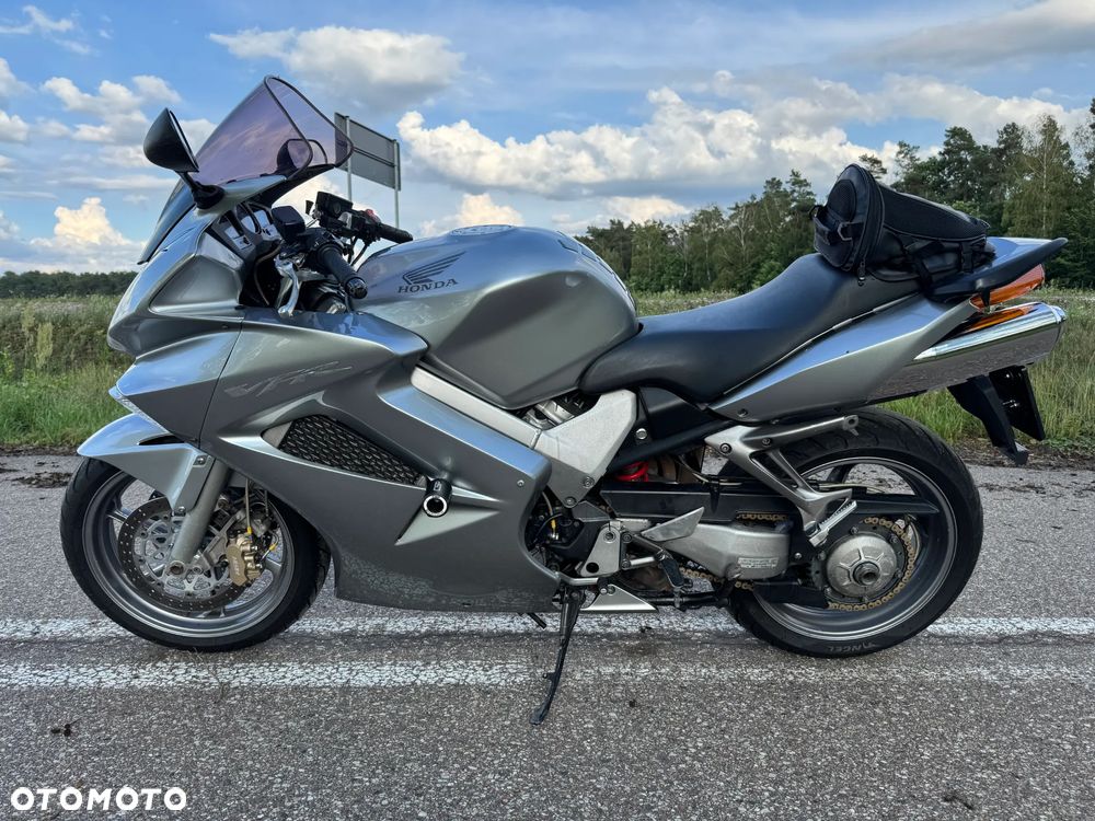 Honda VFR - 5