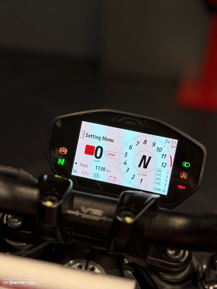 Ducati Streetfighter V2 - 6