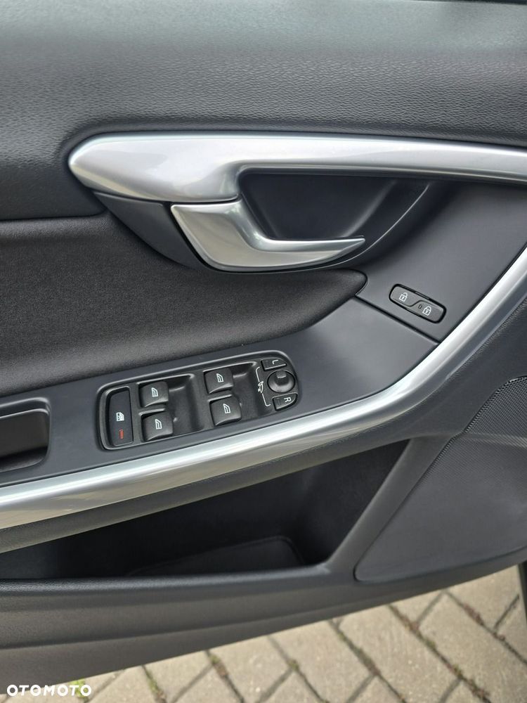 Volvo S60 - 17