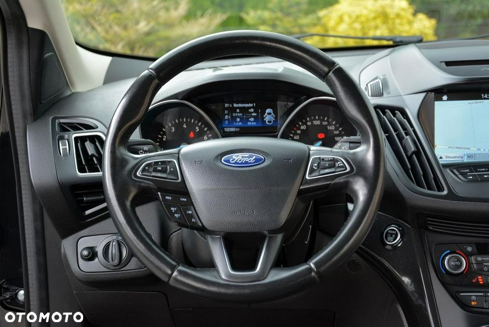 Ford Kuga 1.5 EcoBoost 2x4 Titanium - 23