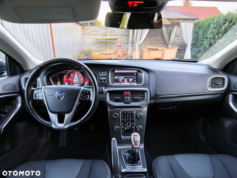 Volvo V40 D2 Momentum - 21