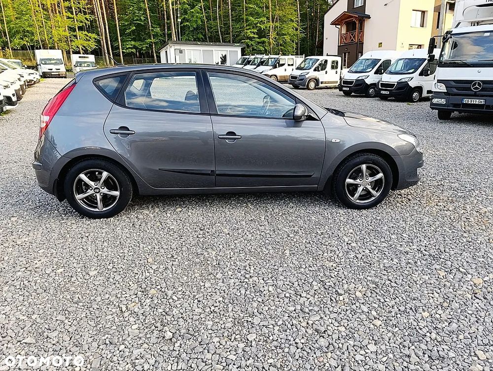 Hyundai i30 1.4 Classic + - 7