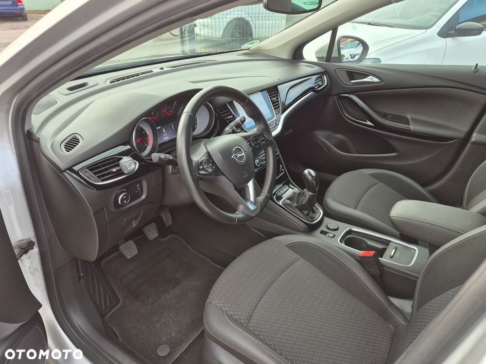 Opel Astra 1.4 Turbo Edition - 9