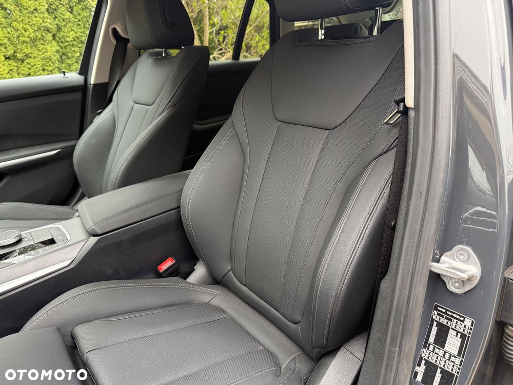 BMW Seria 3 320d MHEV Sport Line - 21