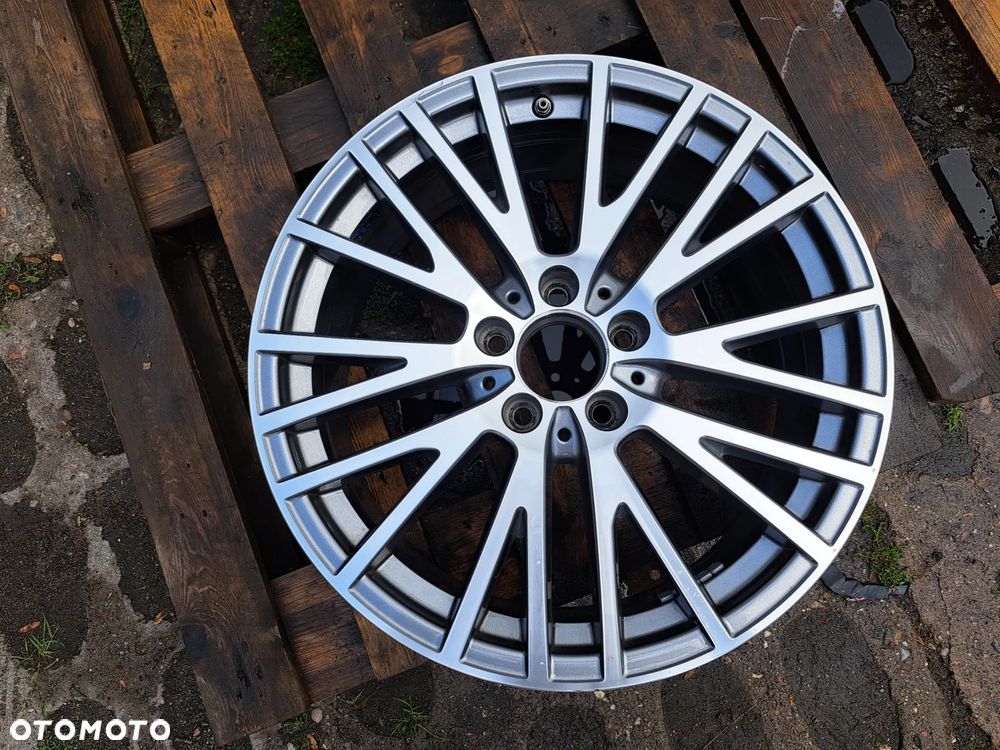 Oryg. Mercedes A-Klasa CLA 177 A177 w177 a1774010600 7.5J 18 ET49 5619 - 1
