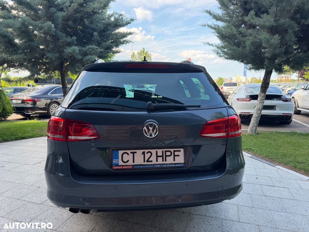 Volkswagen Passat 2.0 TDI Comfortline Aut - 12
