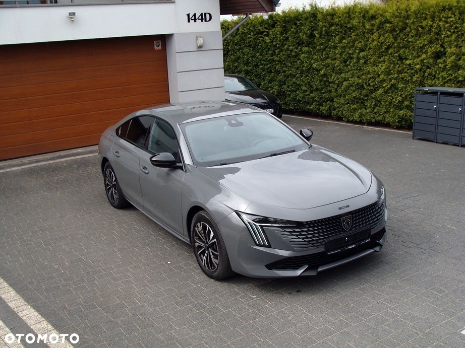 Peugeot 508 PureTech PHEV 225 Allure S&S e-EAT8 - 32