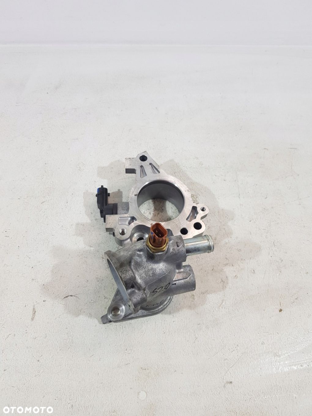 OBUDOWA TERMOSTATU 17R20430C SUZUKI SX4 SWIFT S-CROSS 1.4T K14D - 1