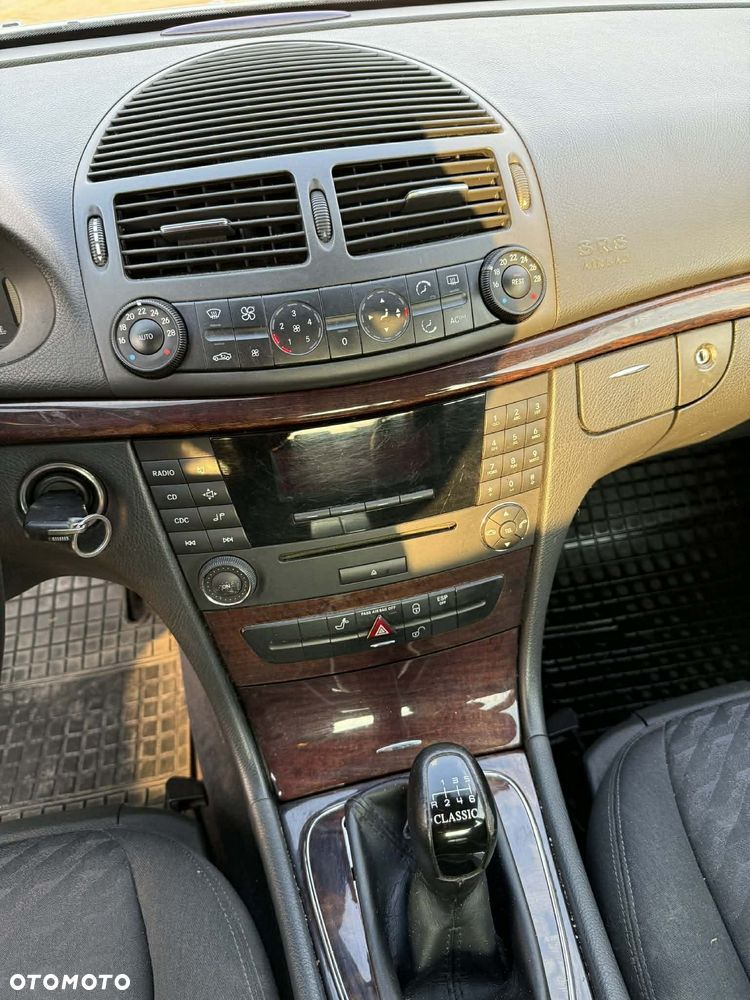 Mercedes-Benz Klasa E 220 T CDI Classic - 6