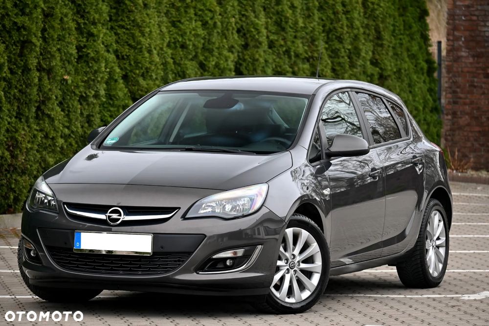 Opel Astra 1.4 T Cosmo S&S - 9