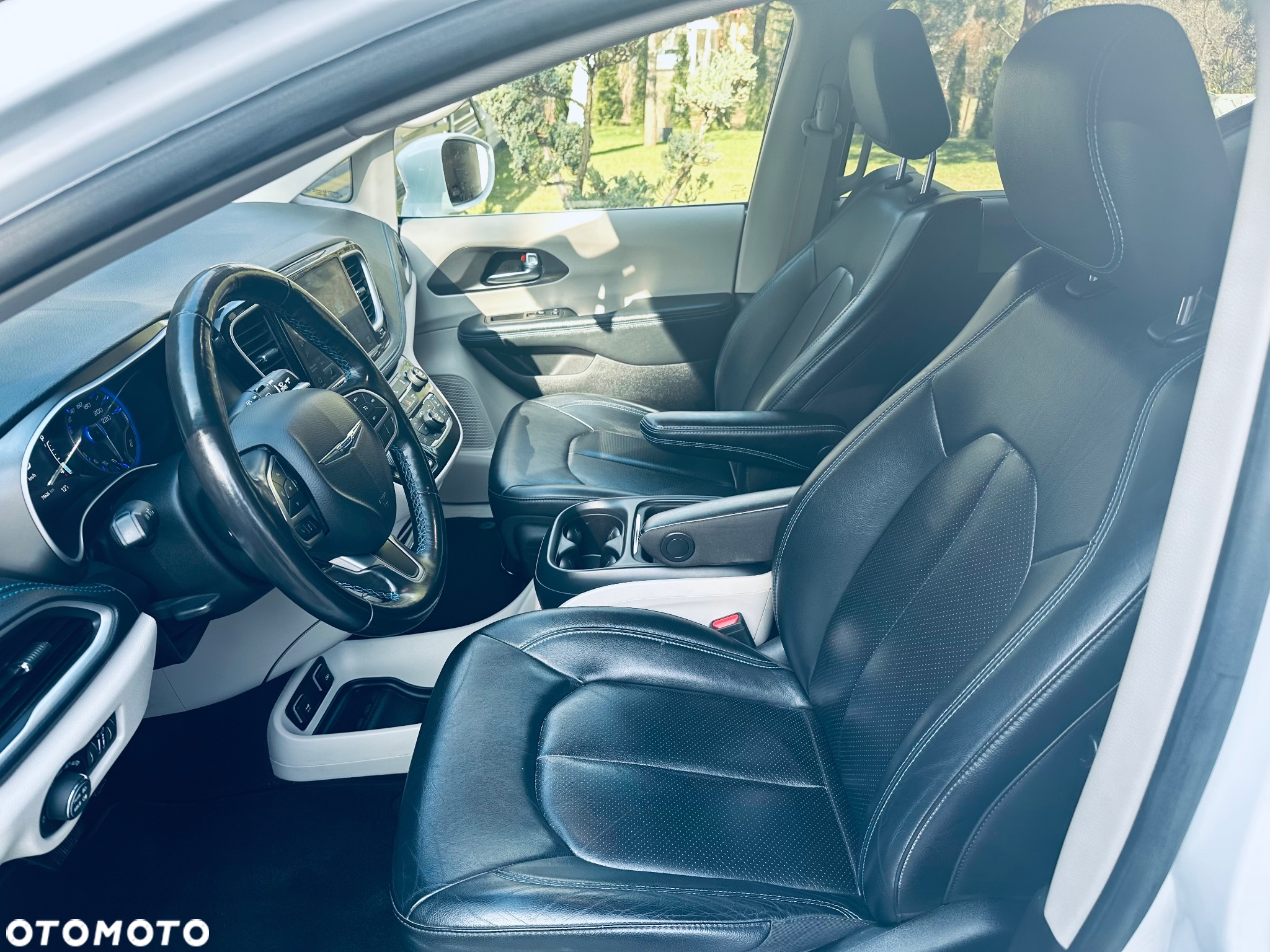Chrysler Pacifica - 20
