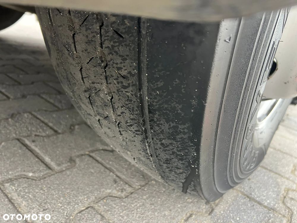 Renault D18 250 DTI 18T CHŁODNIA+WINDA - 11