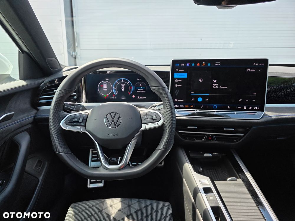 Volkswagen Passat - 20