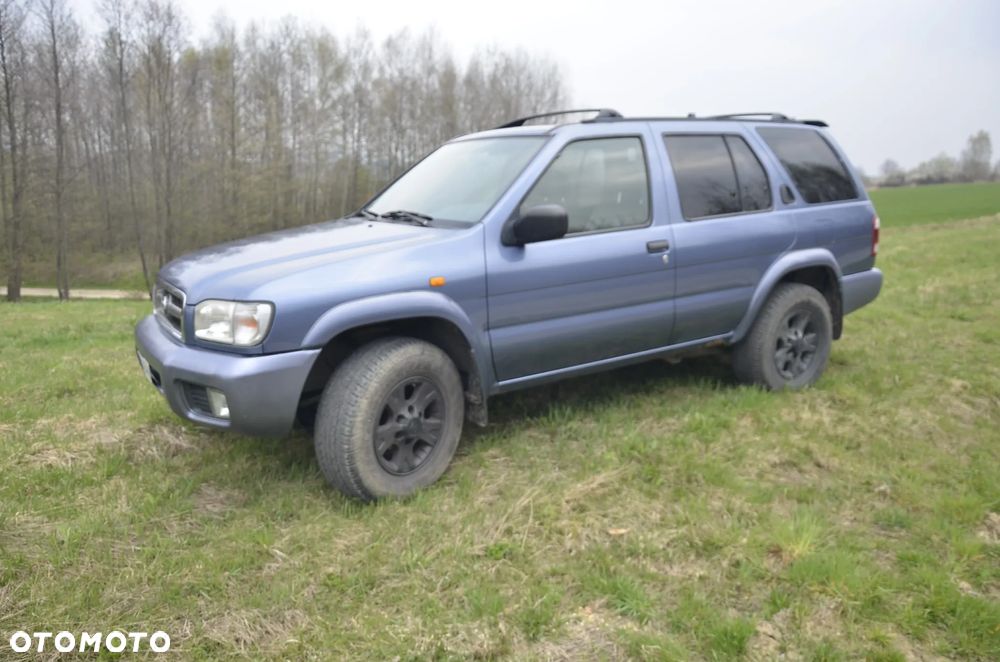 Nissan Pathfinder - 2