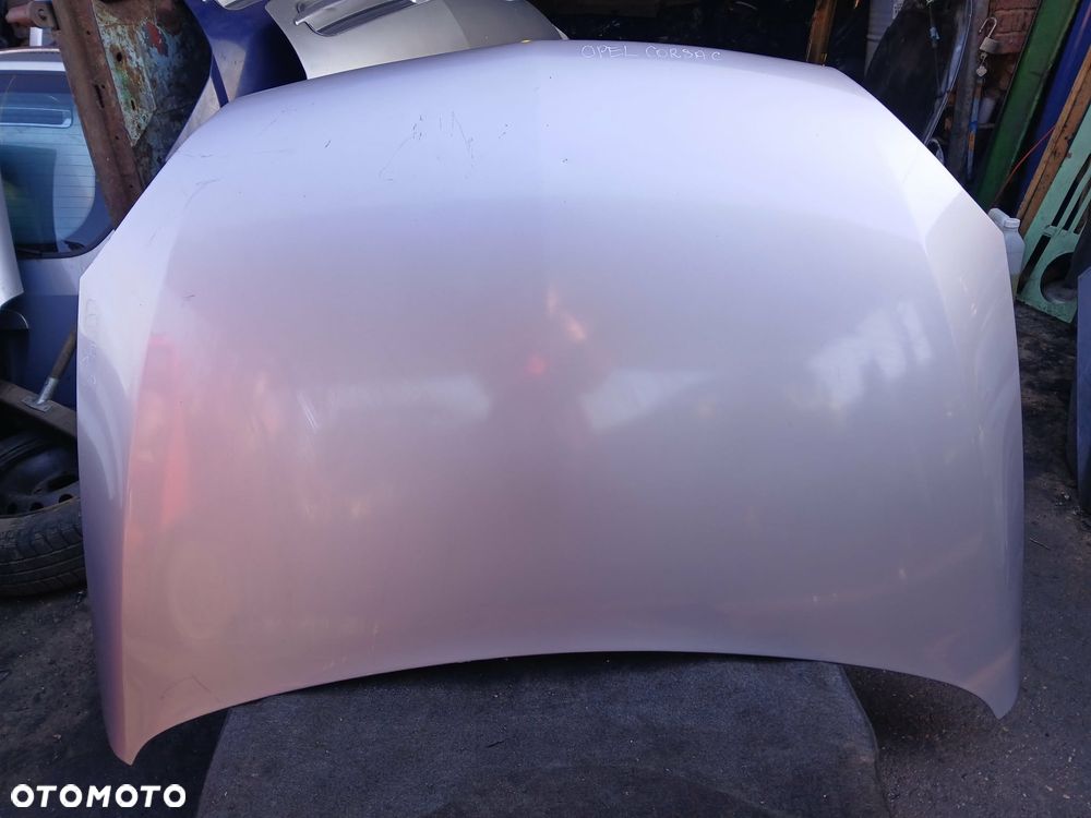 Opel Corsa C maska - 1