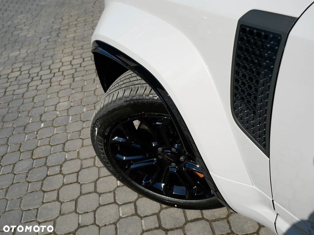 Land Rover Defender - 13