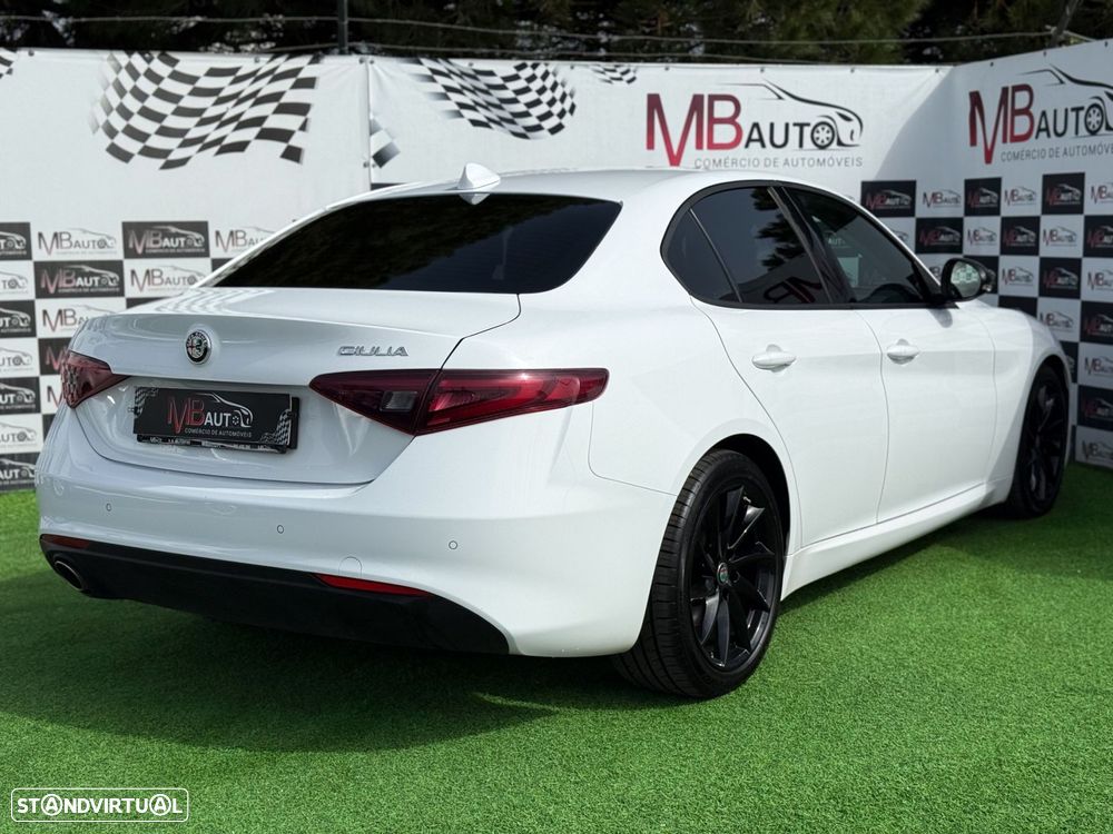 Alfa Romeo Giulia 2.2 D Super AT8 - 12