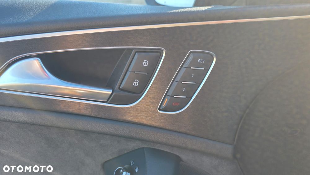 Audi A6 Avant 3.0 TDI quattro tiptronic - 16