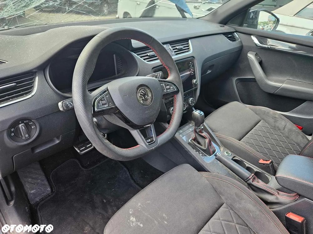 Skoda Octavia 2.0 TDI 4x4 DSG RS - 8