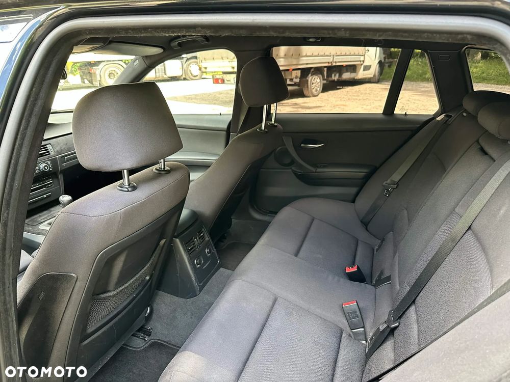 BMW Seria 3 - 23