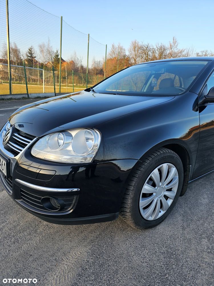 Volkswagen Jetta 1.9 TDI Trendline - 3