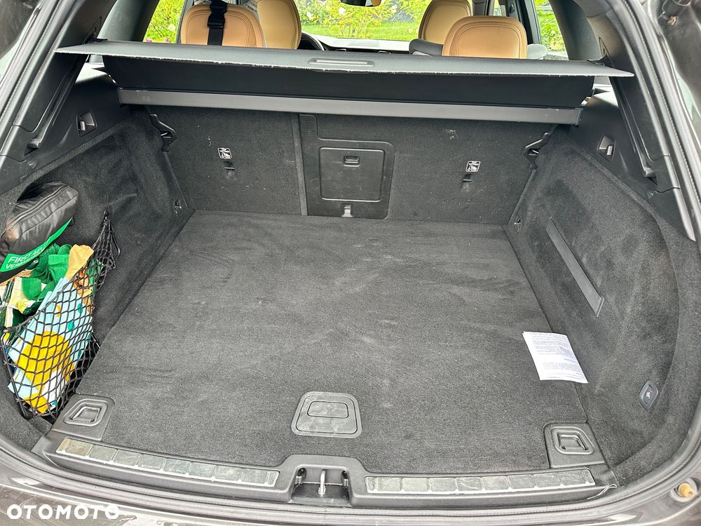 Volvo XC 60 T8 Twin Engine AWD Geartronic Momentum - 17