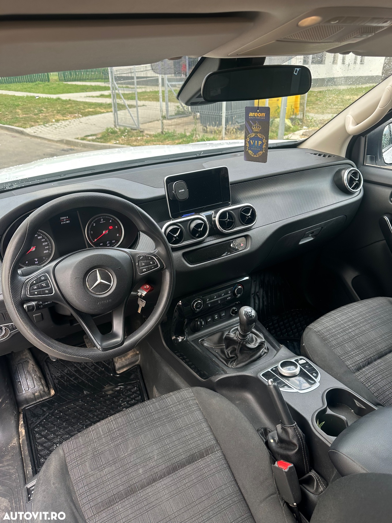 Mercedes-Benz X 220 d 4MATIC Pure - 16