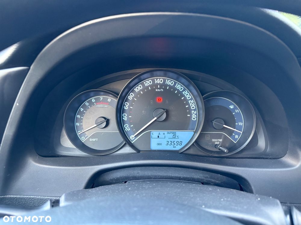 Toyota Auris 1.33 VVT-i Active - 12
