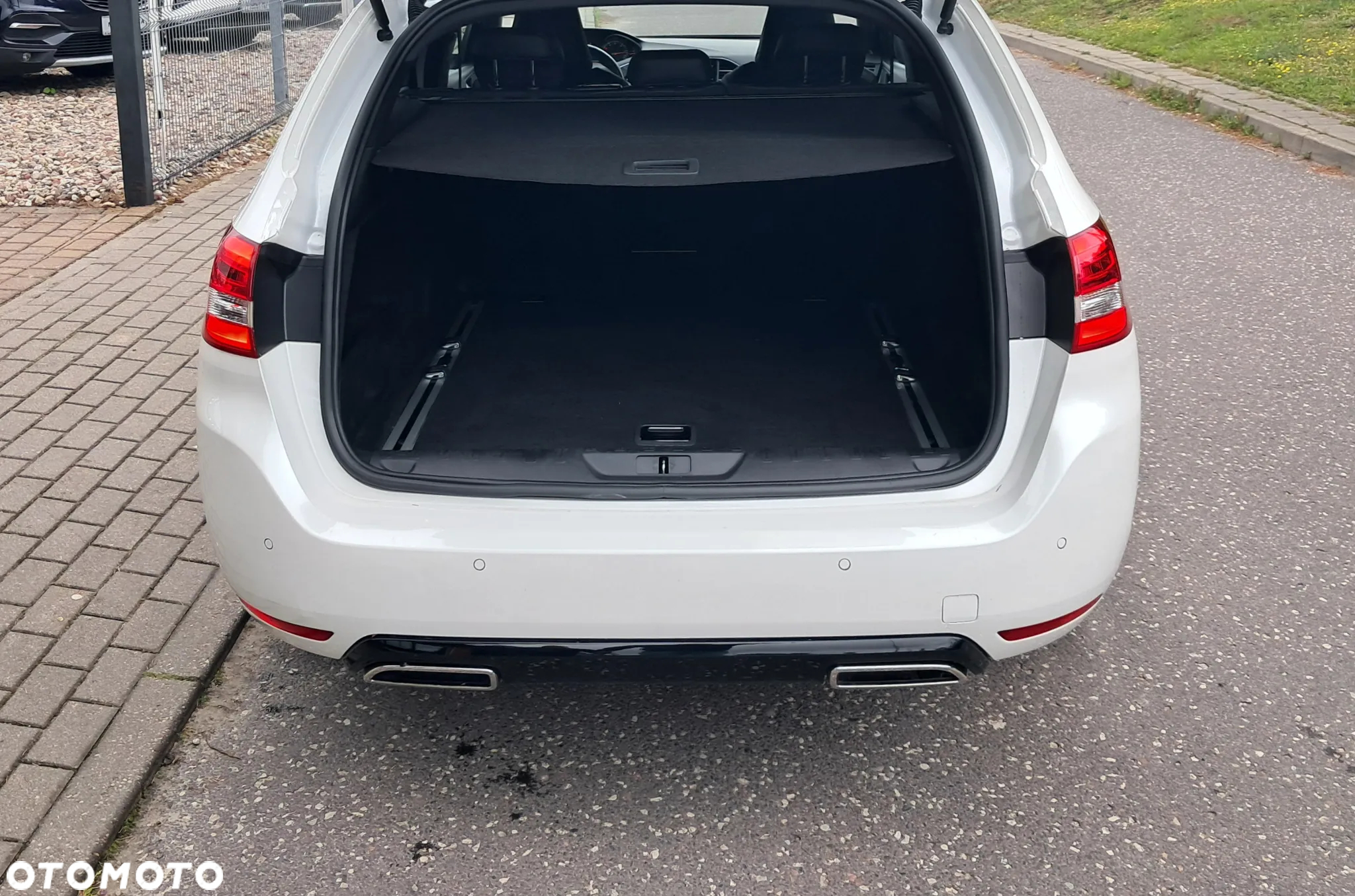 Peugeot 308 SW BlueHDi 130 EAT8 Stop & Start GT - 38