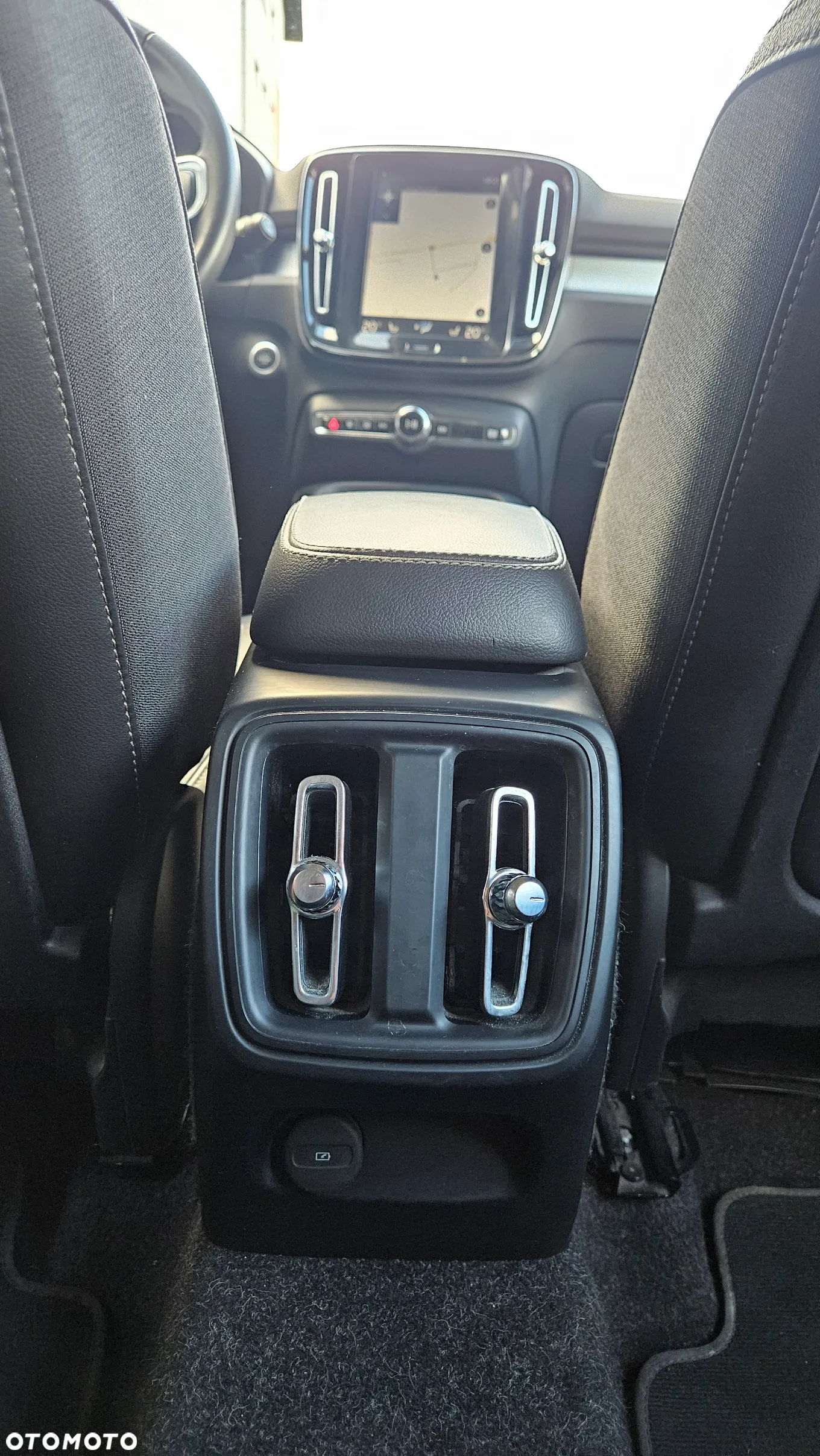 Volvo XC 40 T3 Inscription - 28