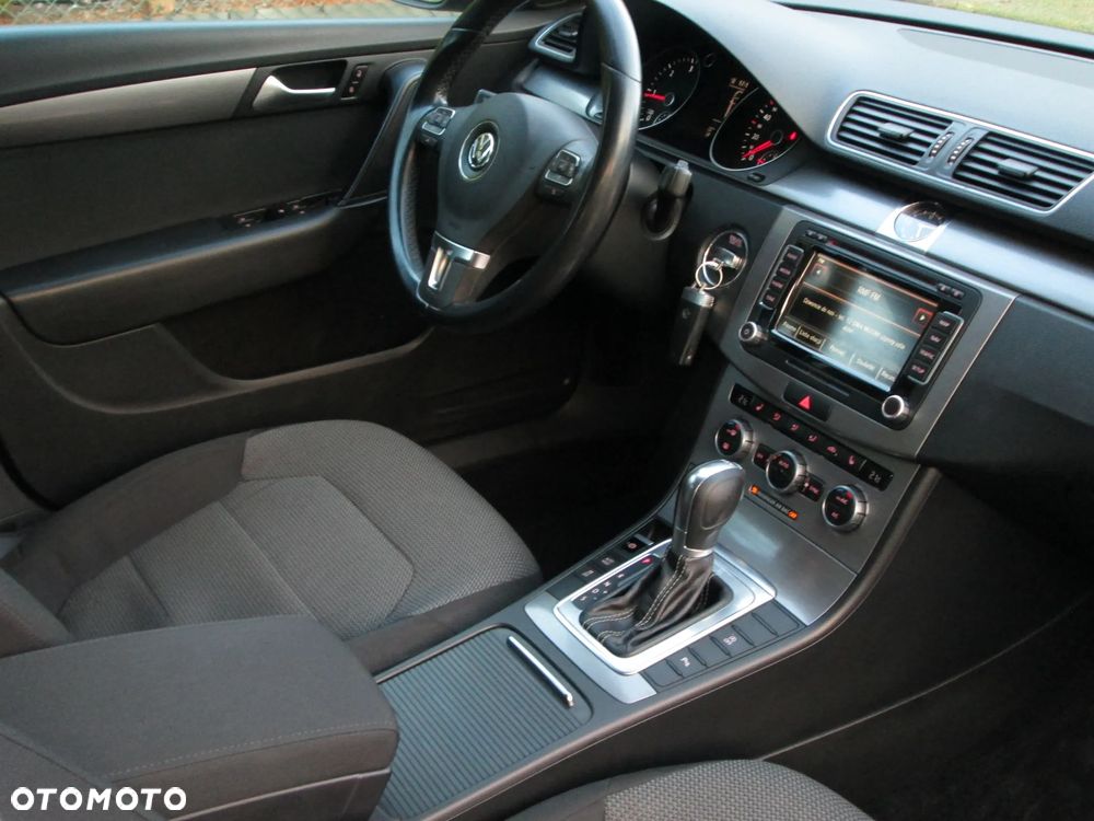 Volkswagen Passat Variant 2.0 TDI DSG BlueMotion Technology Business Edition - 9