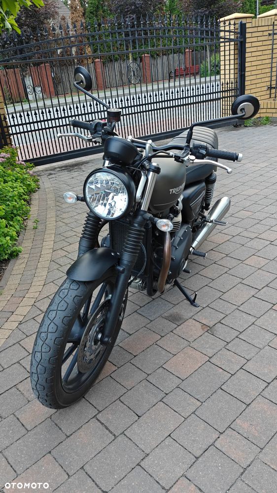 Triumph Street Twin - 2
