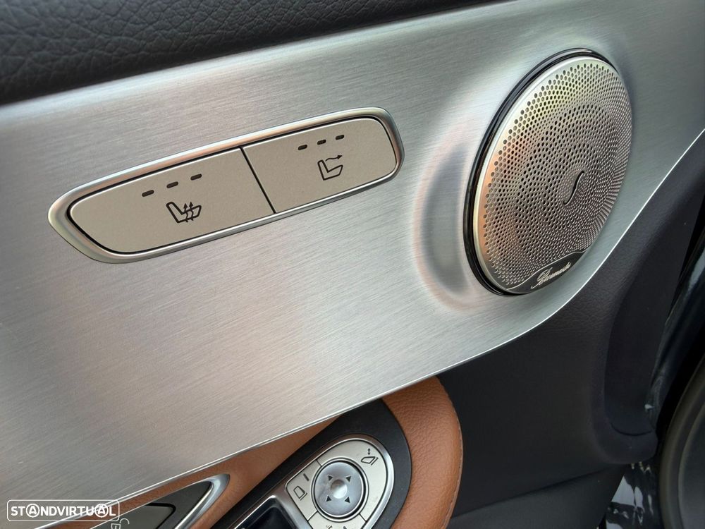 Mercedes-Benz C 200 Cabrio 4Matic 9G-Tronic AMG Line - 23