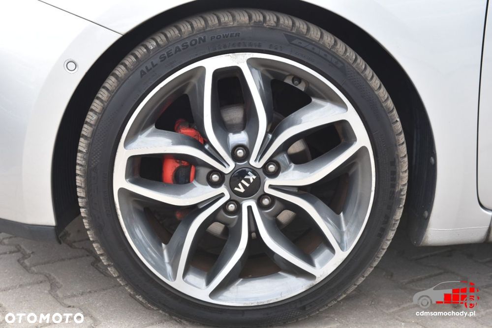 Kia Ceed - 12