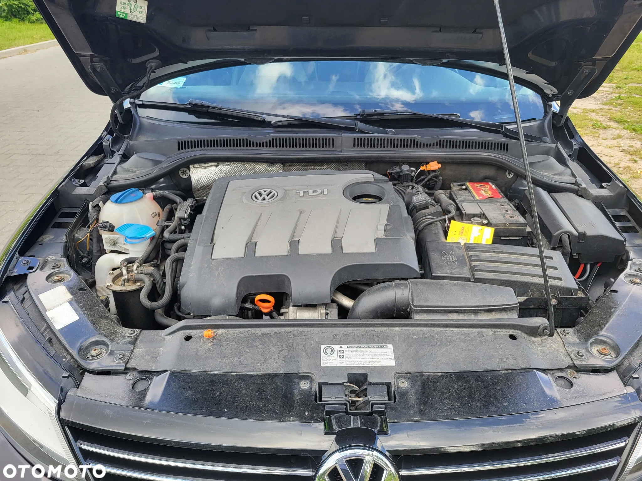 Volkswagen Jetta 1.6 TDI Highline - 19