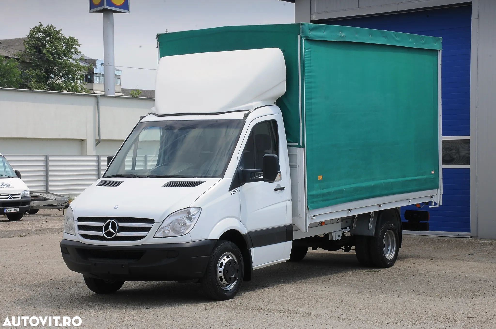 Mercedes-Benz Sprinter - 1