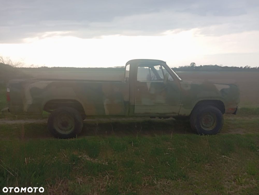 Dodge D100 - 6