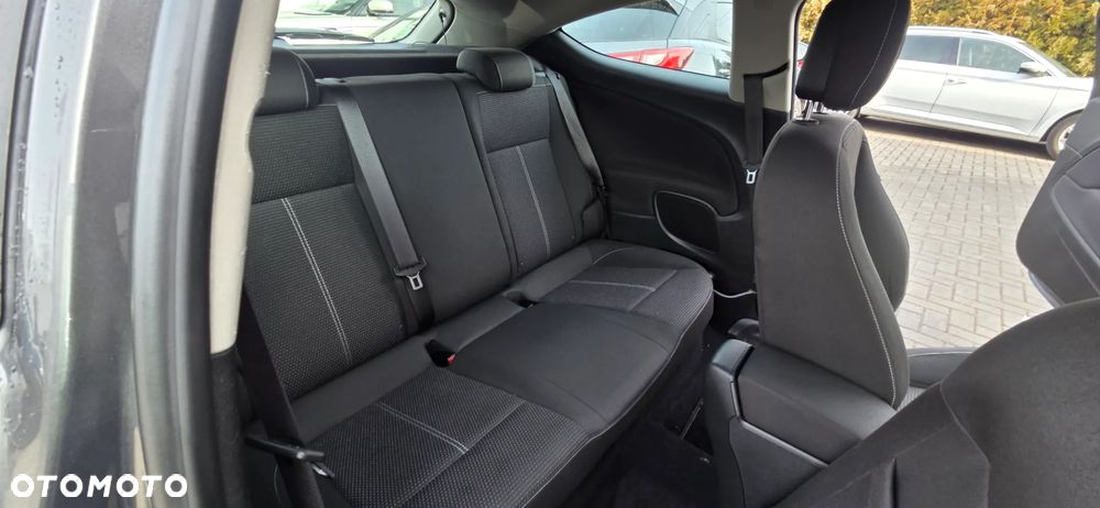 Opel Astra 1.6 Turbo Edition - 33