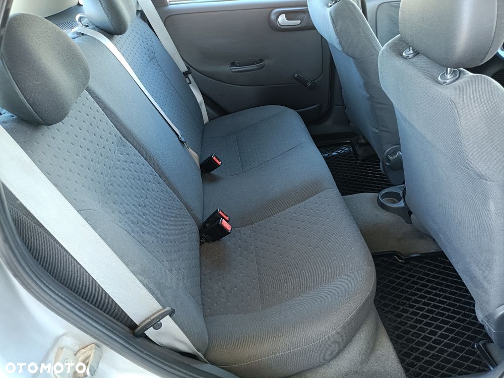 Opel Corsa - 8